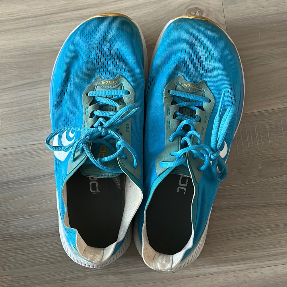 Running Shoes